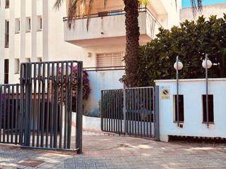 Aparcament cotxe  Ronda sant elm