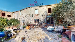 Casa a Castell d´Aro. Masia para reformar en castell daro
