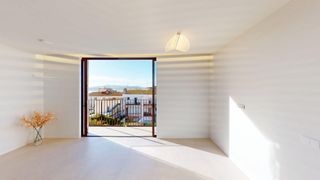 Pis a El Pedró. Planta baja duplex con balcon, piscina comunitaria y jardin comu
