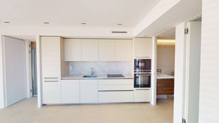 Appartamento in El Pedró. Piso planta baja con jardin y piscina comunitaria en palamos.