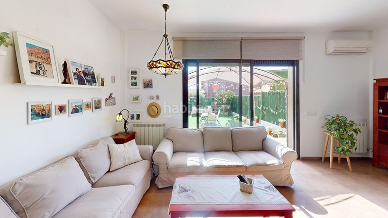 Foto 04600f77-6c0e-42f6-b7d9-1377c641e69e. Semi detached house with heating parking in Vall-llobrega