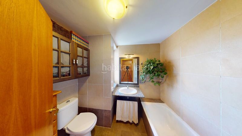Foto 591d59b5-eee7-493a-b329-05090c4a2555. Semi detached house with heating parking in Vall-llobrega