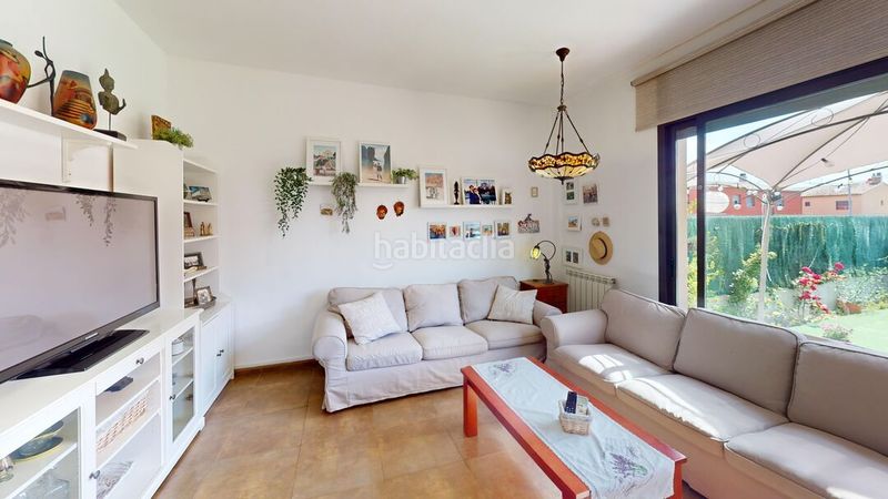 Foto 9d164136-0d60-462c-a448-5ff81db2de06. Semi detached house with heating parking in Vall-llobrega
