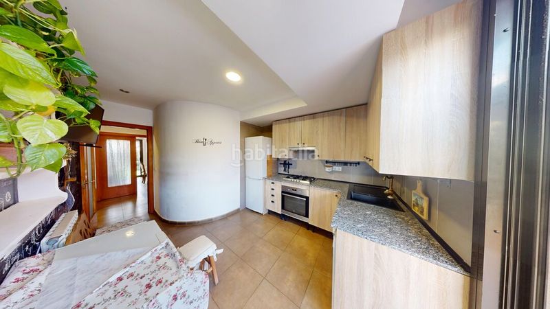 Foto a624b95f-9f19-4077-b0ce-046878fd2255. Semi detached house with heating parking in Vall-llobrega