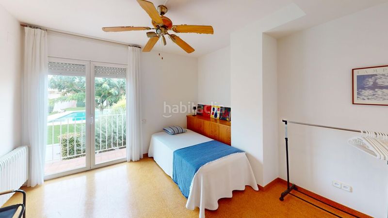 Foto 00f5a504-4eda-4603-ad29-c96083c5bea6. Casa adossada amb calefacció aparcament piscina a Palafrugell