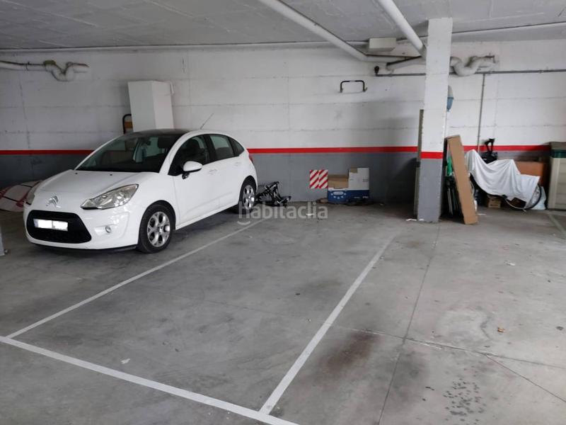 Foto 67d7e8d9-281f-4f32-b979-e8df3efd7f41. Aparcament cotxe a Els Pavos Blanes