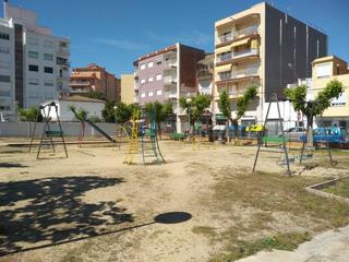 Business premise in Els Pins. Local comercial en venta en els pins