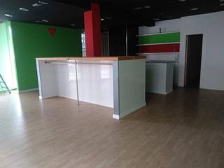 Lloguer Local Comercial a Els Pavos. Local comercial en alquiler en els pavos