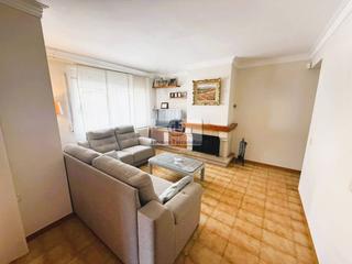 Casa adossada a Mont Ferrant-Joan Carles I. Venta de casa adosada en blanes
