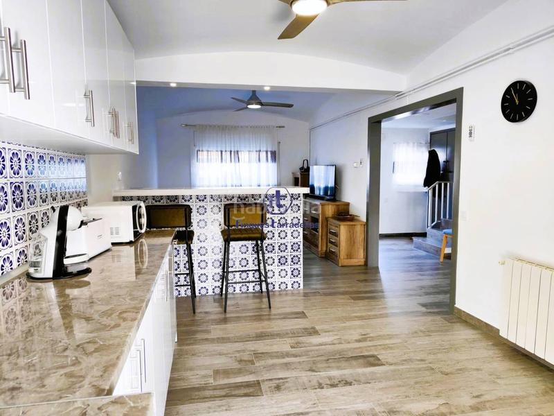 Foto 7be25d98-9ef2-4324-b13c-9bb54ff251c2. Reihenhaus mit heizung in Els Pins Blanes