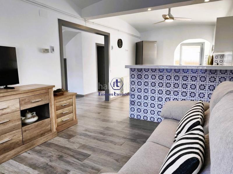 Foto 9ad52a57-6aa5-443f-b772-251624777917. Reihenhaus mit heizung in Els Pins Blanes