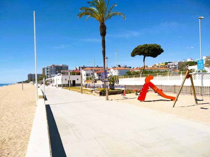 Foto c94972d3-e3ab-43e4-95e3-ff4bb2295a7c. Reihenhaus mit heizung in Els Pins Blanes