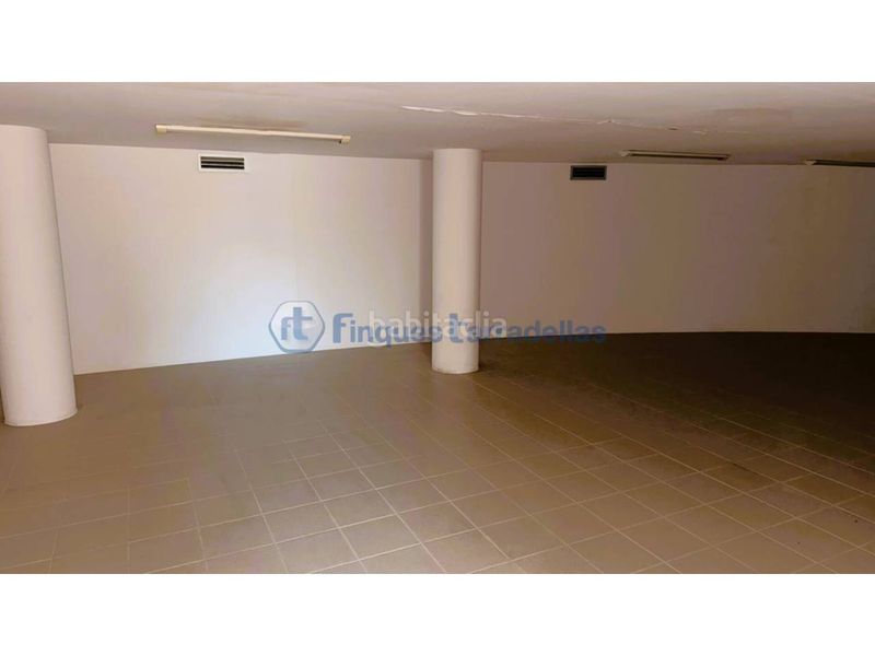 Foto 5f6c23a7-cf57-4c40-8552-4b5b188b60b0. Lloguer local comercial a Centre Blanes