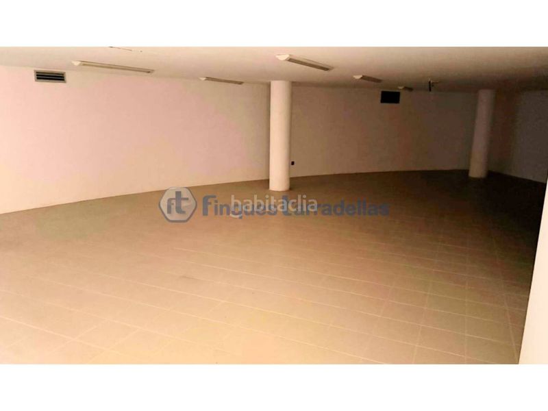 Foto f009662e-d3f6-48df-857d-7f67c5bf8e95. Lloguer local comercial a Centre Blanes