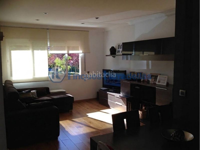 Foto 19cc874c-f0ac-41e7-9f37-fda306a9eb8d. Pis amb calefacció a Els Pavos Blanes