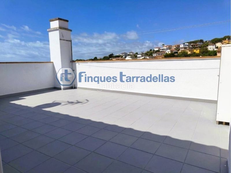Foto 8d5eee6a-0e9b-410e-8435-91d20b8d2c43. Casa amb calefacció aparcament piscina a residencial Blanes - vistamar Blanes