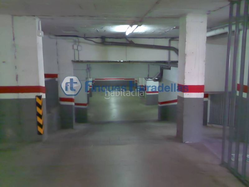 Foto 1fbe9ac2-37ab-4e72-bc3a-b8506b23848a. Aparcament cotxe a Els Pavos Blanes