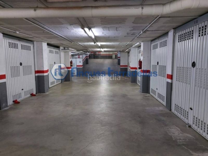 Foto 4687ae10-10c5-43cc-a405-339d31d13de9. Aparcament cotxe a Els Pavos Blanes