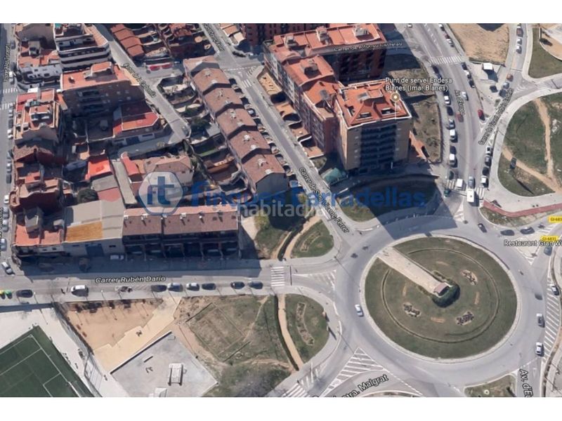 Foto ec9e2663-395f-43d1-bed8-82ccdda3ff76. Aparcament cotxe a Els Pavos Blanes