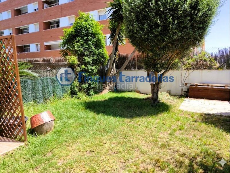 Foto 6d8b929d-a4cf-4e44-a102-5e3a071687d8. Pis amb aparcament piscina a Fenals Lloret de Mar
