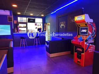 Traspàs Local Comercial a Els Pins. Traspaso de ciber café en els pins