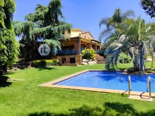 Rural plot in Mas Mora-Sant Daniel. Venta de finca de 20.000m2 con masía catalana, en sant daniel