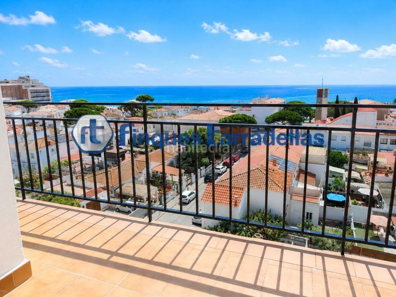 Foto 5620167c-2f97-4d41-bbf6-4cb7383f8575. Pis a Els Pins Blanes
