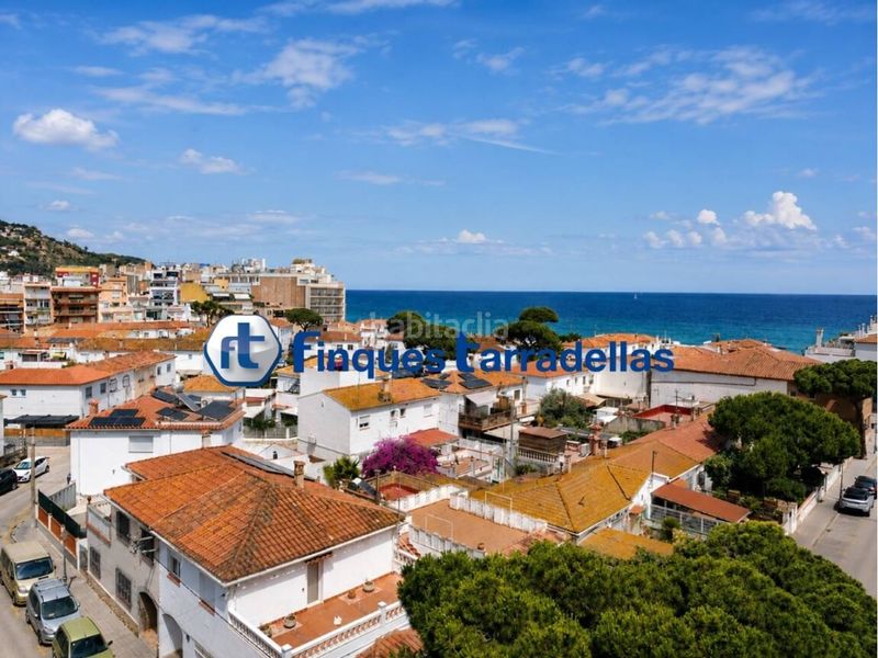 Foto 941f8a90-dc0b-40dd-9fb6-1ab7cd726c31. Pis a Els Pins Blanes