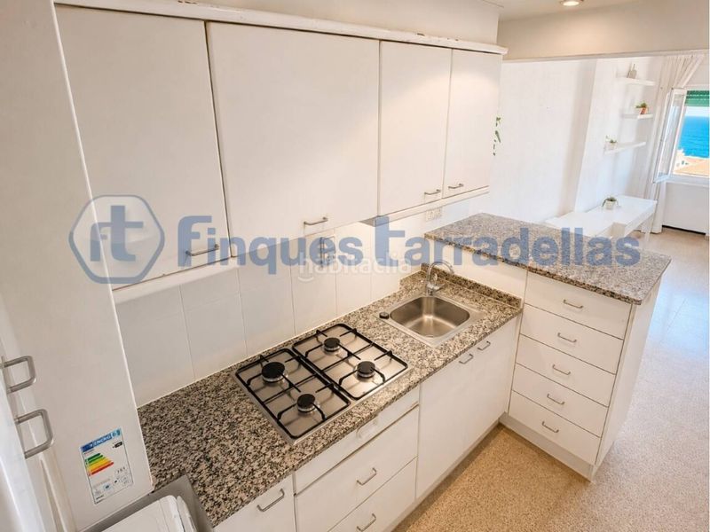 Foto 9a7b6b10-c043-4e1e-af88-3d6020201a64. Pis a Els Pins Blanes