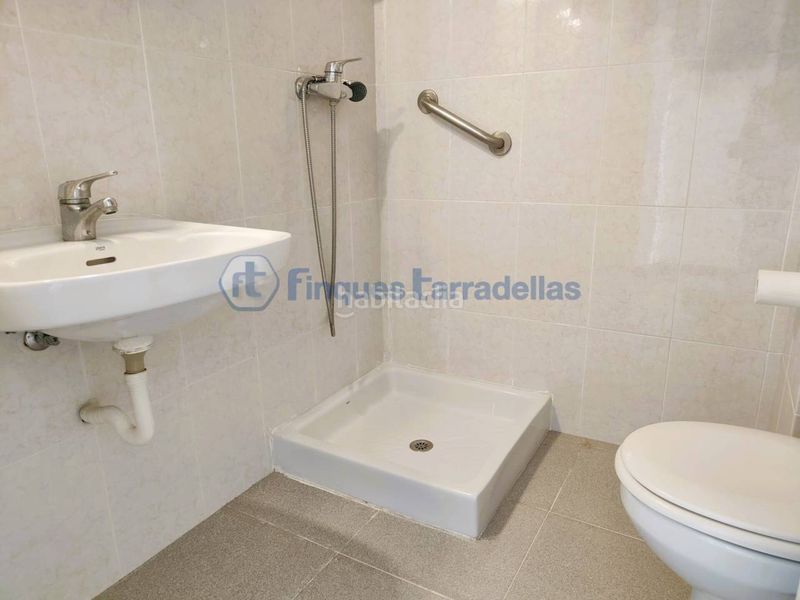 Foto eb2bfbc2-721b-40ae-bb40-9b2b25b7be01. Pis a Els Pins Blanes