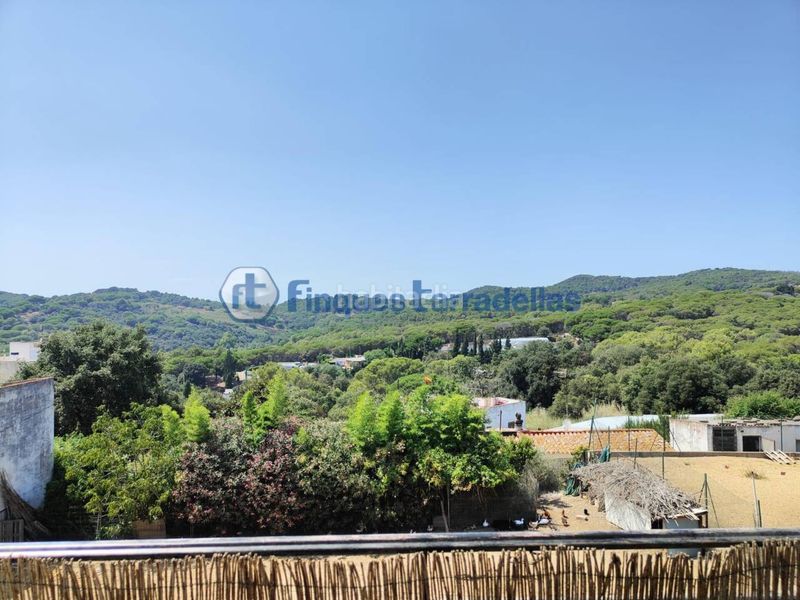 Foto 588f5649-cc32-4f42-9272-62dbb42f52ac. Casa amb aparcament a Mont Ferrant-Joan Carles I Blanes