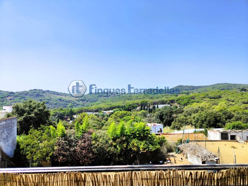 Foto c662d5cc-5fec-48f3-91cf-f7d0b2a323ce. Casa amb aparcament a Mont Ferrant-Joan Carles I Blanes