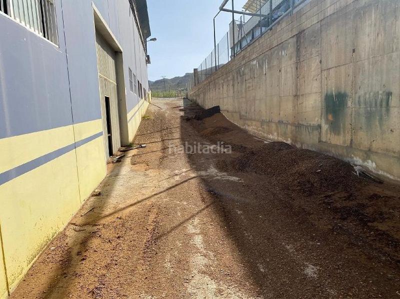 Foto b737c7fb-6545-4e48-89c5-1f10efaa8dd7. Bâtiment à usage industriel dans Jumilla