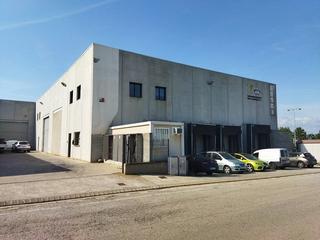 Btiment  usage industriel  Carrer sant jordi. Nave industrial en pol. ind. de arts.