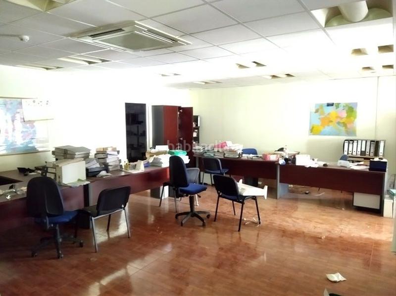 Foto d1da7cbe-25fd-497e-8f47-3604cb70bc17. Fabrikhalle in Artés