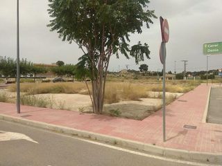 Terreno residencial en Calle campello 1. Suelo residencial en monóvar.