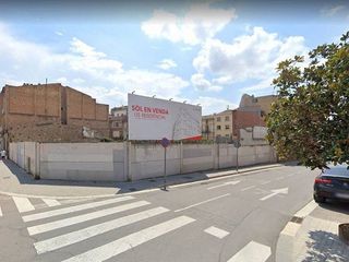 Solar urbano en Carrer del cardenal vives 4. Suelo urbano residencial esquinero en igualada.