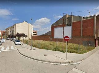 Terreny residencial  Calle sarria de ter, de. Suelo urbano residencial esquinero en capellades.