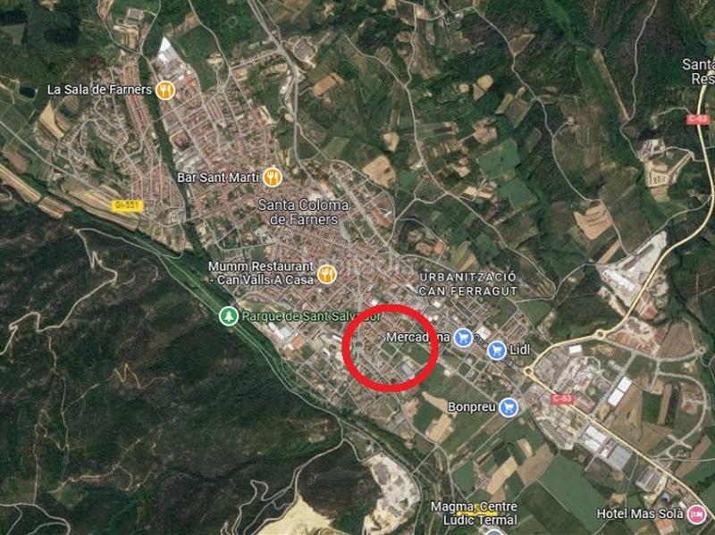 Foto ef3d26d4-c3ce-4d2c-b81d-a9328e2620e0. Terrain résidentiel dans carrer avenir 27 dans Santa Coloma de Farners