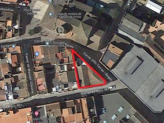 Terreny residencial a Carrer de marc mir 27. Suelo urbano residencial esquinero en sant sadurní d' anoía.