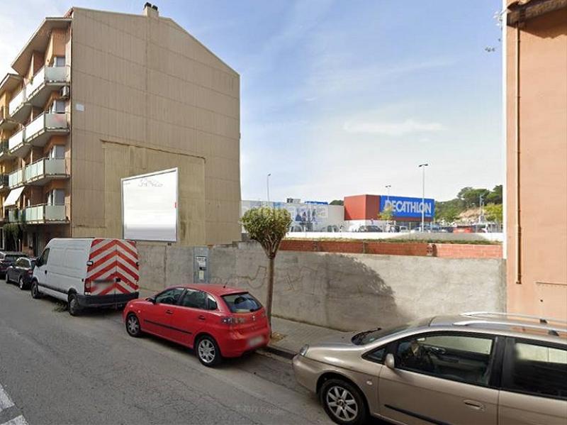 Foto 742521d8-f8c6-4701-a33a-426dc5a735a5. Terreny residencial a avinguda joan carles i 77 a Blanes