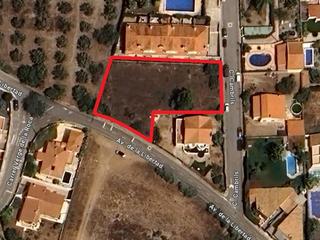 Terreny residencial a Carrer cambrils 8. Suelo urbano residencial en club mont-roig del camp.