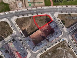 Terrain résidentiel à Calle ronda norte 3. Suelo urbano residencial esquinero en ponferrada.