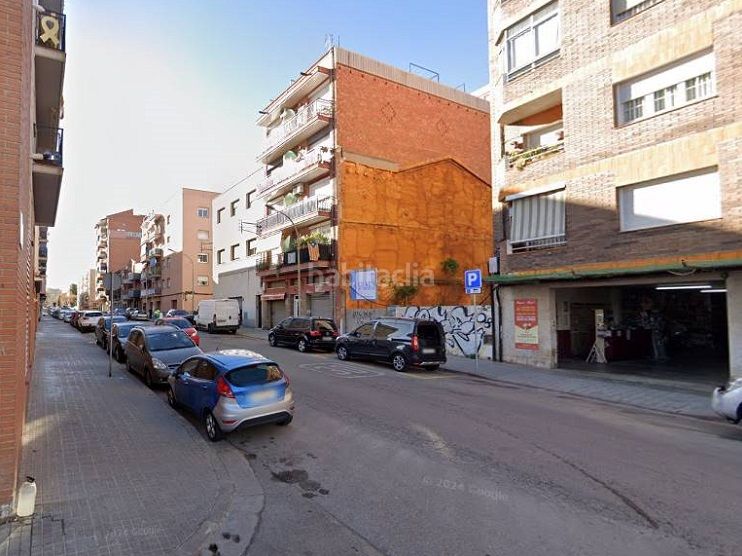 Foto 6231fac4-289b-47d0-8b3b-e34ea4609944. Terreny residencial a passeig de tirso de molina 20 a Sabadell