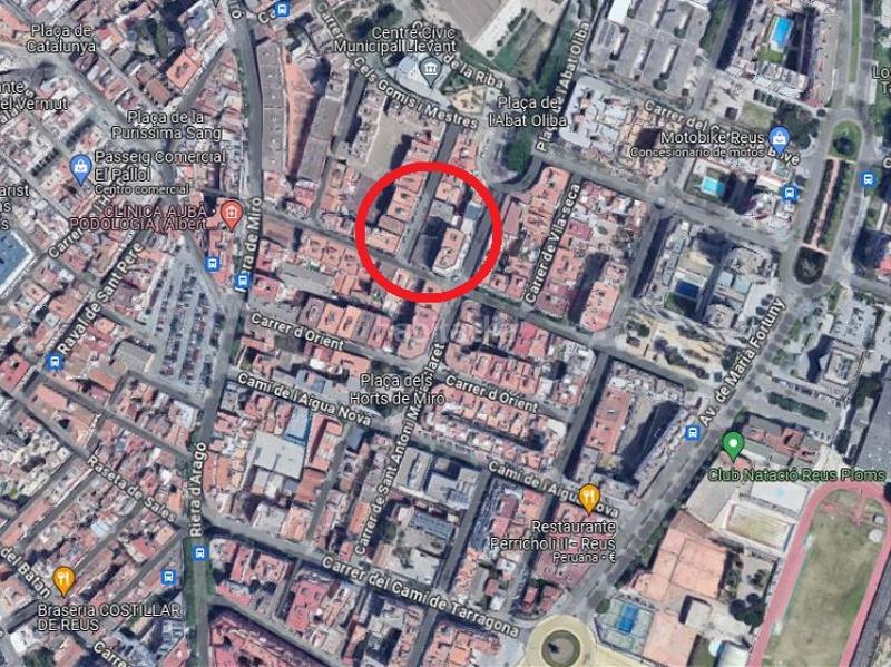 Foto 3eebcc27-91d9-4d88-91b3-ff4c203ae1e0. Terreny residencial a carrer de constantí 1 a Llevant Reus