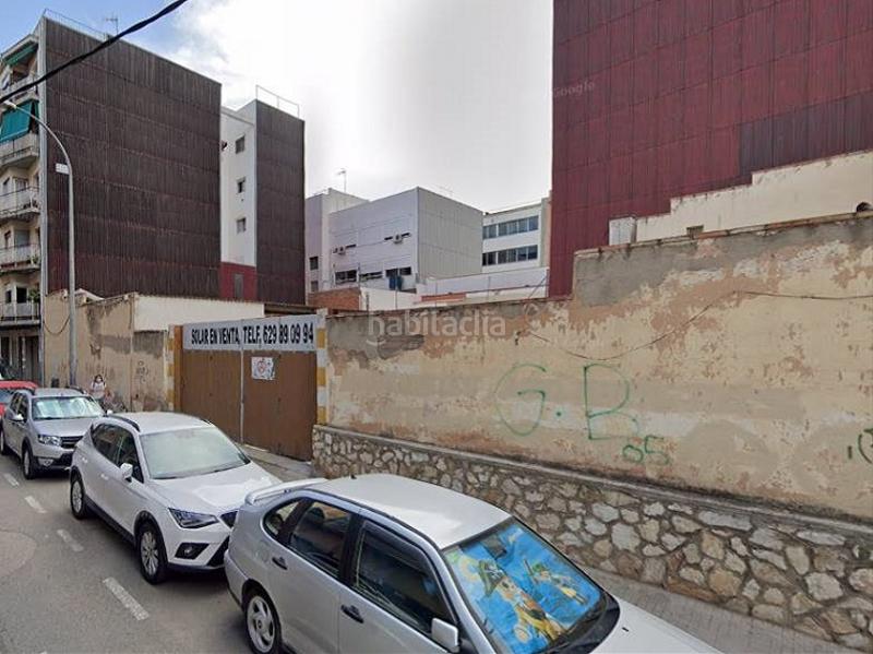 Foto f3dba2ec-6550-448b-a3b8-d9efb13bf0dd. Terreny residencial a carrer de constantí 1 a Llevant Reus