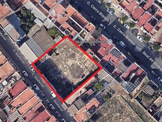 Residential Plot in Calle azofairon 3. Suelo urbano residencial en dos hermanas.