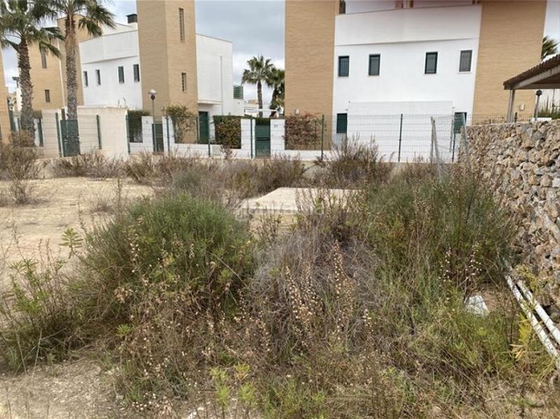 Foto 5fa7a384-e41f-417a-8106-47d406f1e2fb. Residential plot in avenida del recorral 151 in Rojales