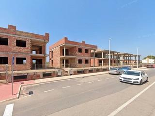 Edifici a Camí de les serratelles 41. Conjunto de 5 edificios residenciales con obra parada en constru