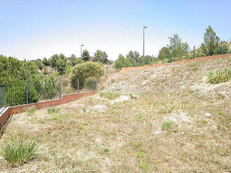 Foto 04d99625-6a55-4dd9-abf4-305e275e44b3. Terreny residencial a aviguda montsey 125 a Sant Esteve Sesrovires